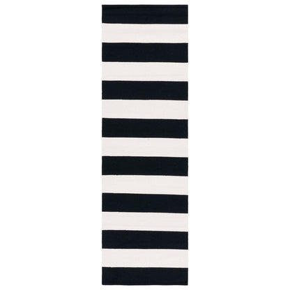 SAFAVIEH Handmade Montauk Geltrude Stripe Cotton Flatweave Rug