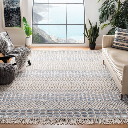 SAFAVIEH Handmade Natura Estel Wool Fringe Rug