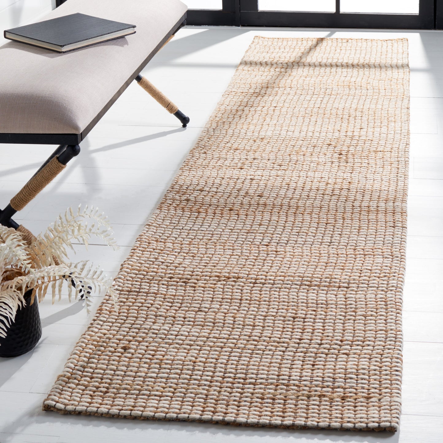 SAFAVIEH Handmade Natural Fiber Yareli Jute & Wool Rug..