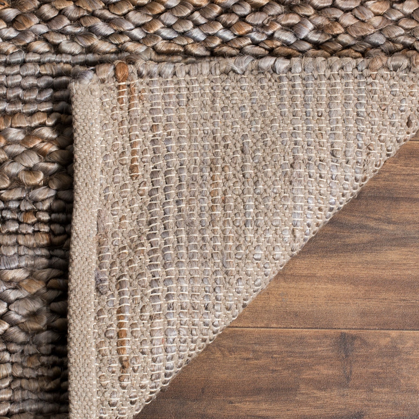 SAFAVIEH Handmade Natural Fiber Zaniyah Jute Rug