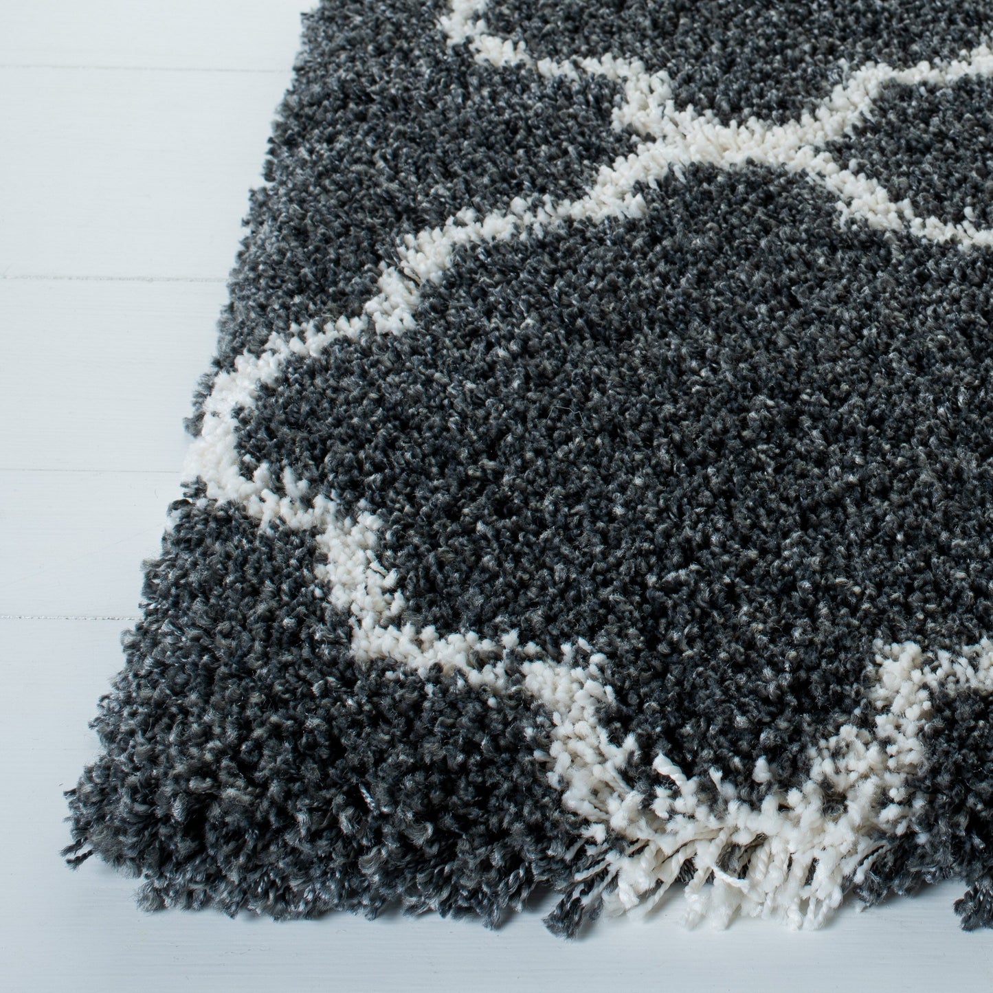 SAFAVIEH Hudson Shag Jeryl Glam Trellis 2-inch Area Rug