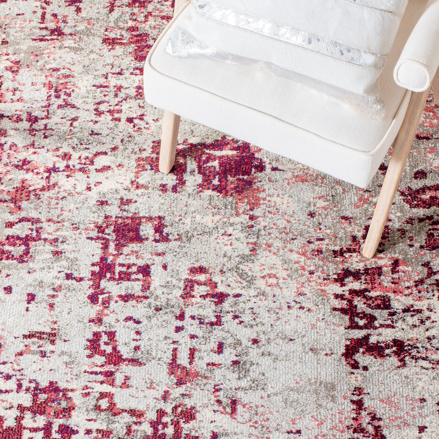 SAFAVIEH Madison Carla Modern Abstract Rug
