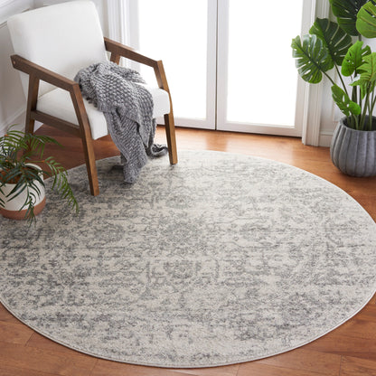 SAFAVIEH Madison Delois Medallion Rustic Farmhouse Distressed Rug