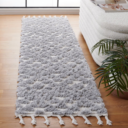 SAFAVIEH Moroccan Tassel Shag Delores 2-inch Thick Rug