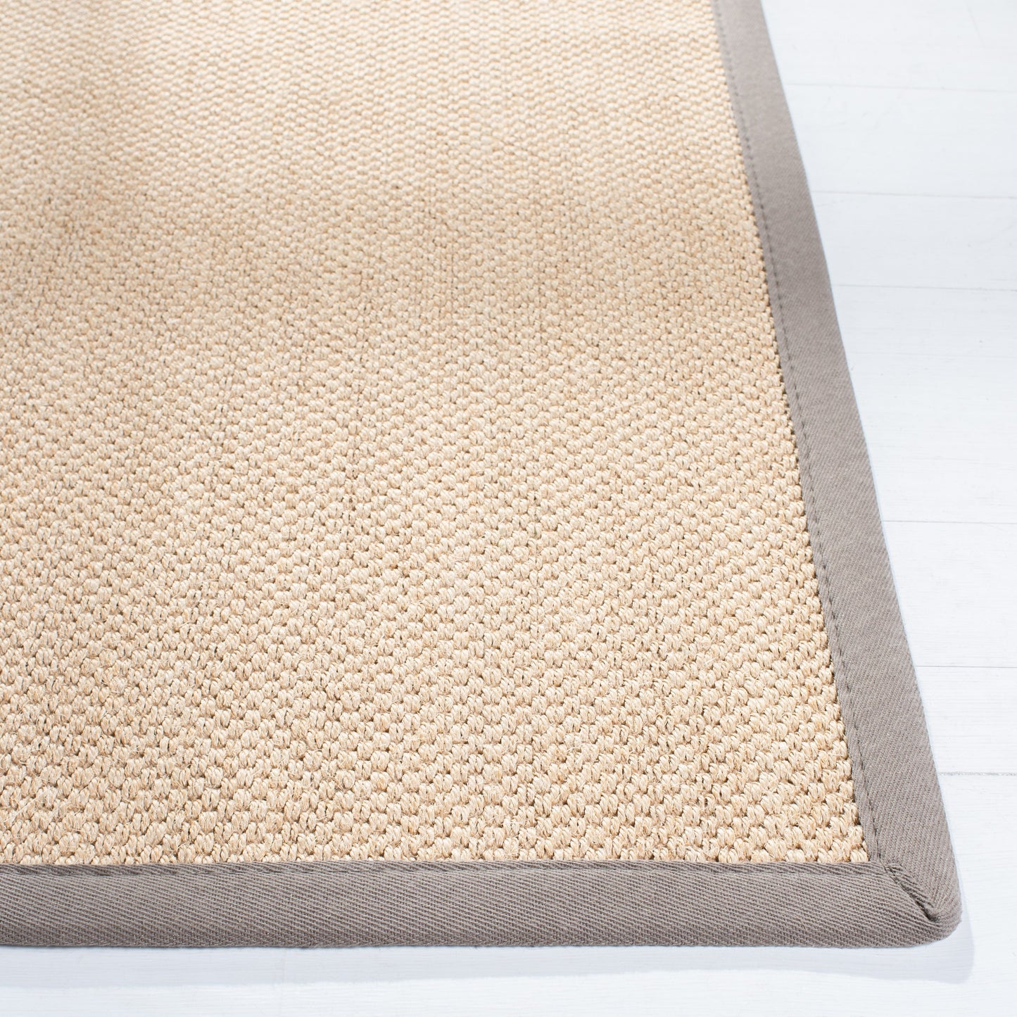 SAFAVIEH Natural Fiber Venus Casual Border Sisal Rug