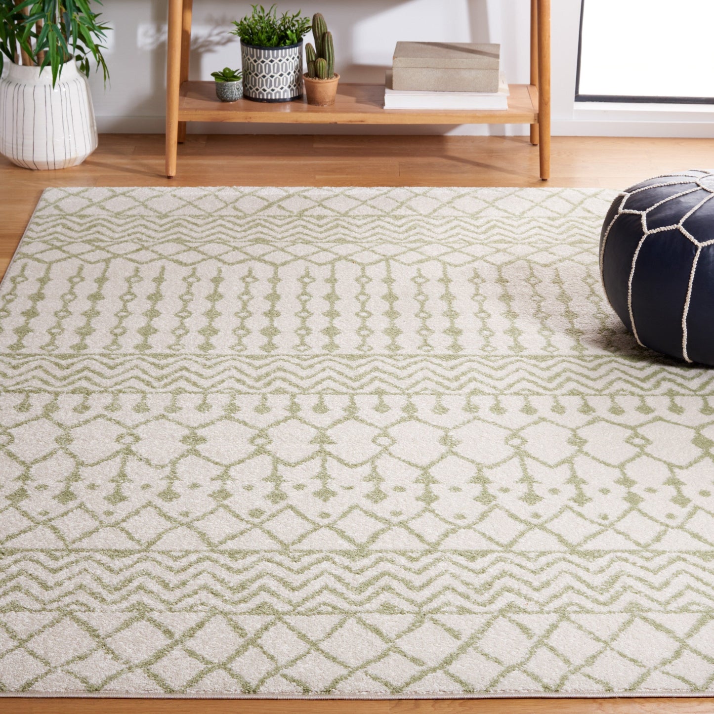 SAFAVIEH Tulum Metta Moroccan Boho Tribal Rug