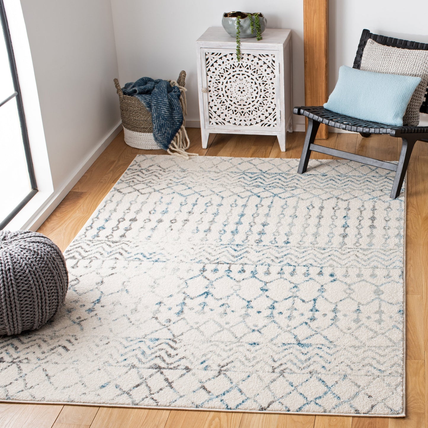 SAFAVIEH Tulum Metta Moroccan Boho Tribal Rug
