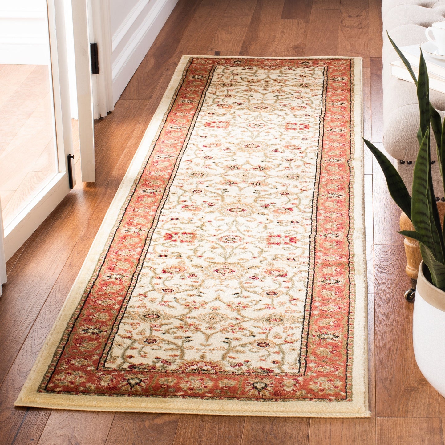 SAFAVIEH, Lyndhurst Marsha Traditional Area Rug
