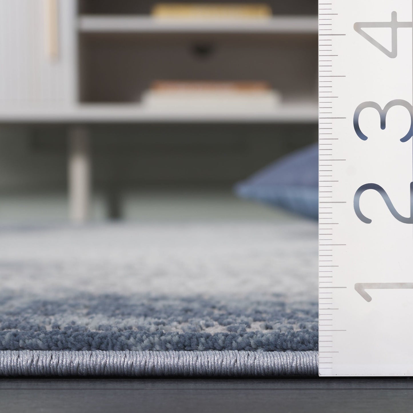 SAFAVIEH, Meadow Audry Modern Abstract Rug